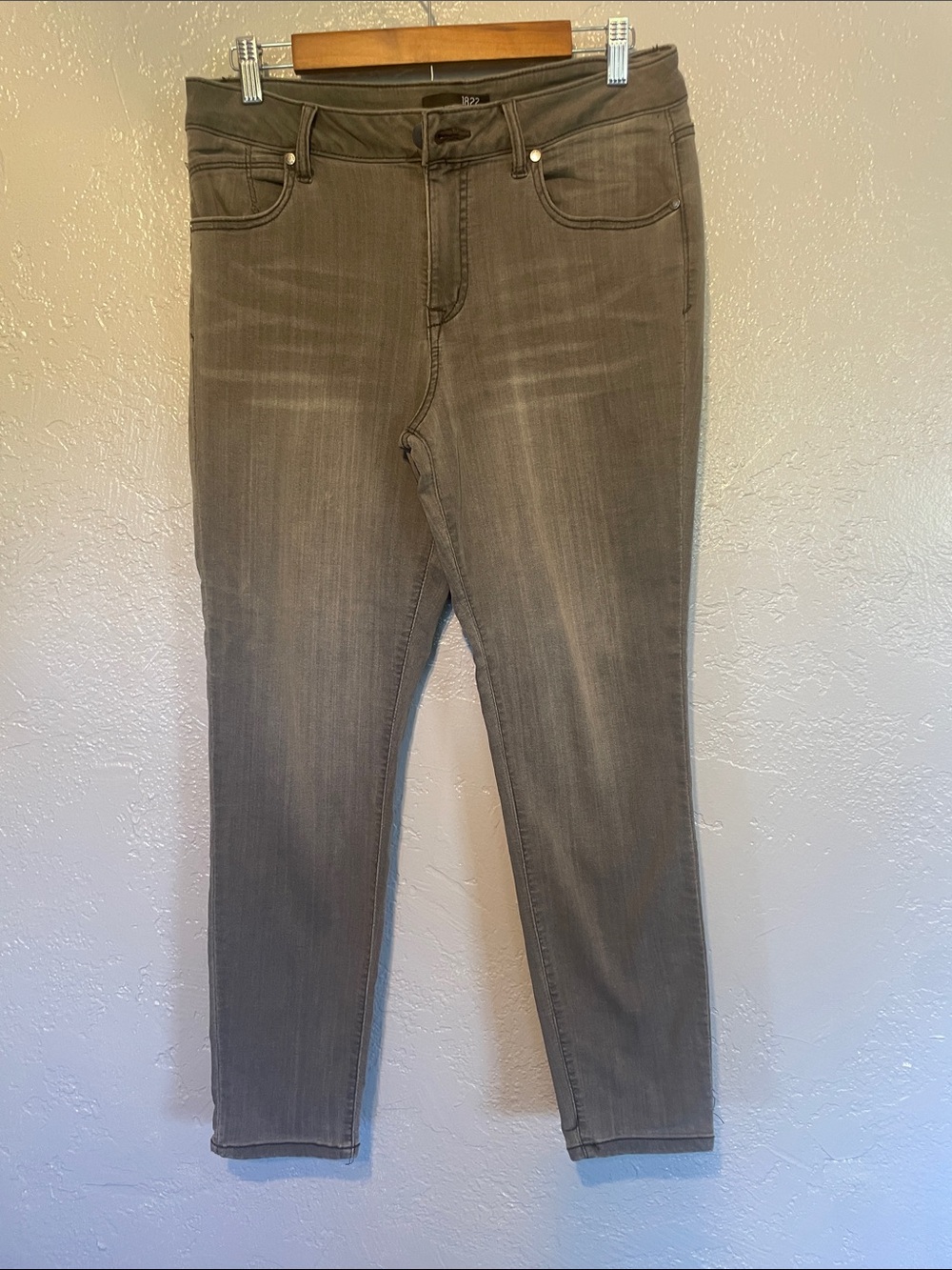 1822 Denim Women's Gray Skinny Jeans